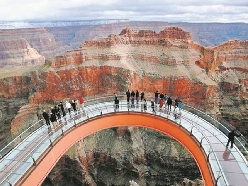 Muere turista al caer a más de mil metros desde el Skywalk del Gran Cañón