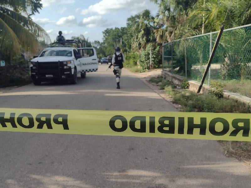 Persecución policiaca en Chunhuhub termina con cinco sujetos detenidos