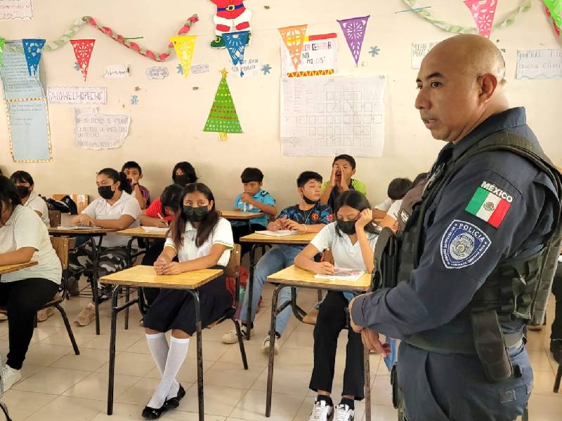 Previenen a jóvenes mayas de riesgos psicosociales