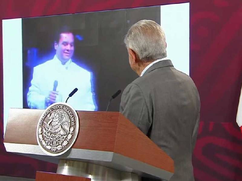 AMLO propondrá a los jóvenes 10 rolas para escuchar además de los corridos