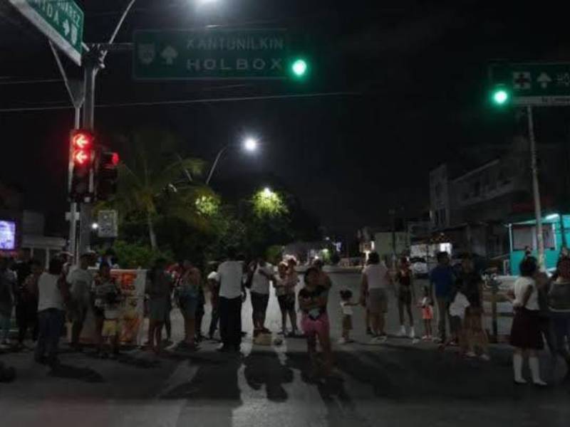 Llaman a la población cancunense a no realizar bloqueos ante falta de servicios
