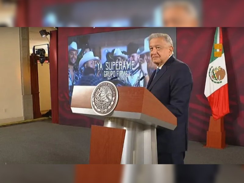 AMLO le dedicó a la Oposición la canción "Ya supérame",