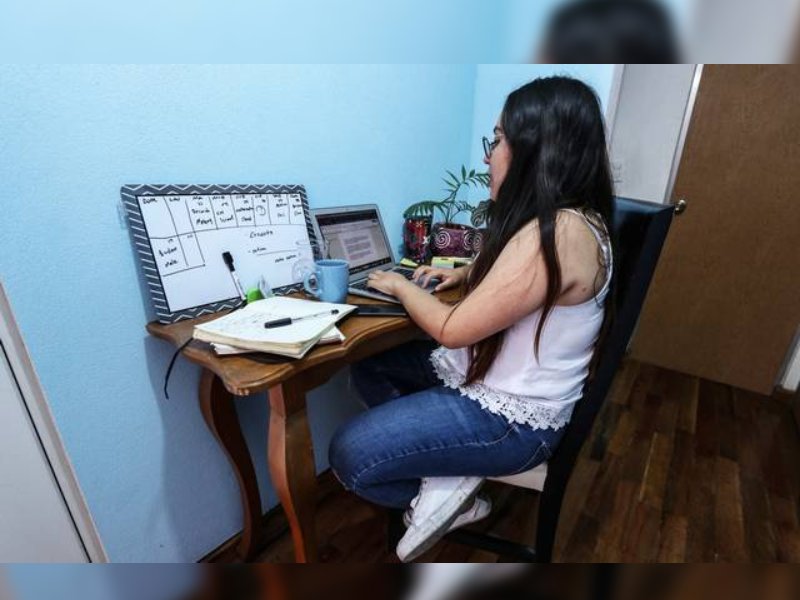 Patrones deberán pagar internet y luz a trabajadores que hagan Home Office
