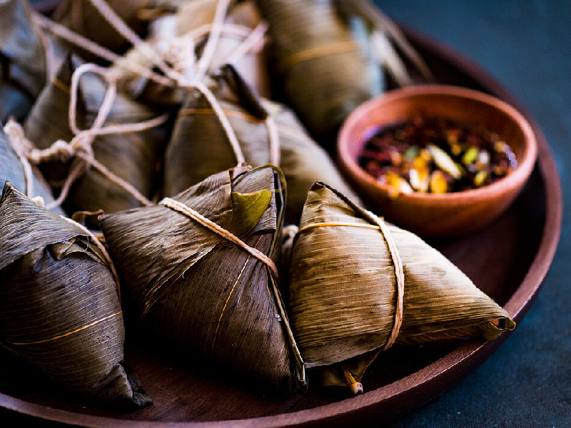 Zongzi, un bocado tradicional chino envuelto en historia y sabores exquisitos