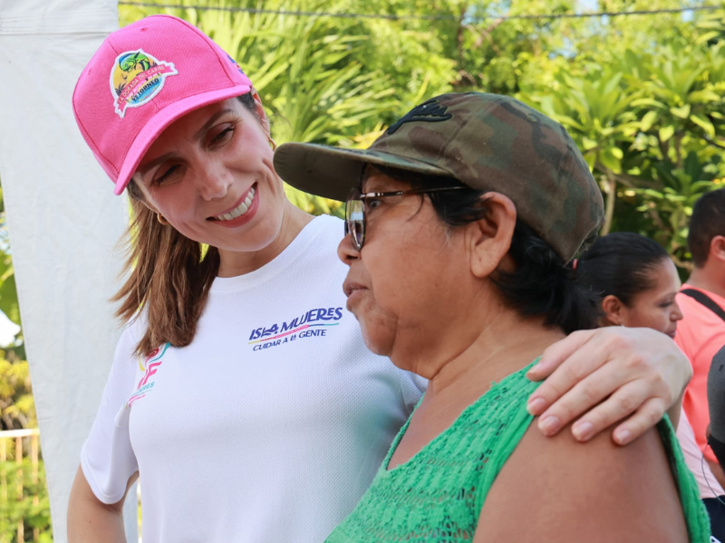 Atenea Gómez acerca los servicios a las familias con brigadas médicas y Limpiatón