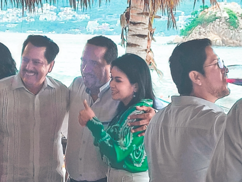 Pide Le Barón a la edil de Chilpancingo renuncie a su cargo