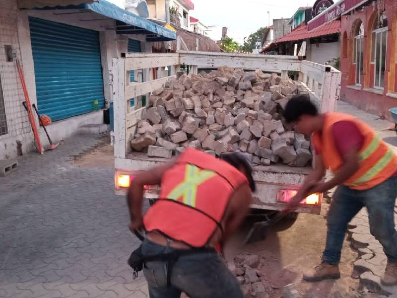 Isleños respaldan el proyecto de rehabilitación y mejoramiento urbano