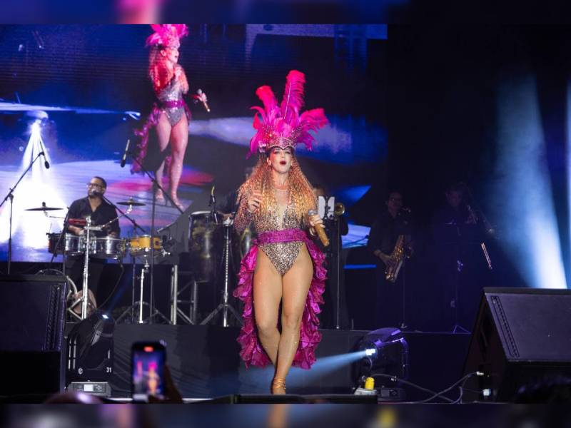 Karenka se presenta en la Feria del Carmen 2023