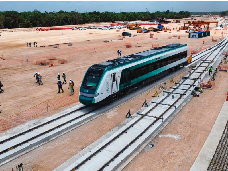 Inician pruebas estáticas de vagones del Tren Maya