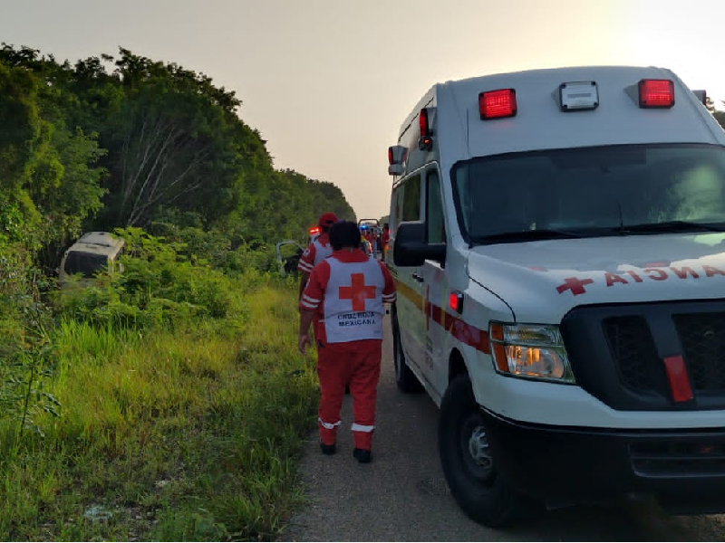 Accidente de autobús en el sur de Q.Roo deja una menor sin vida