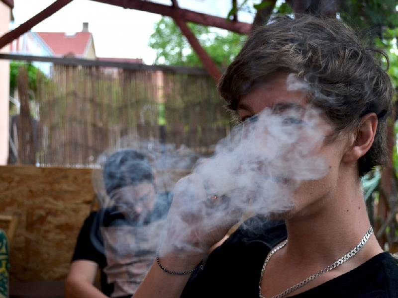 Registran casos de adicciones en niños de 12 años en Cancún