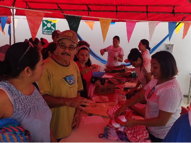 Buscan reinserción de mujeres con tianguis penitenciario