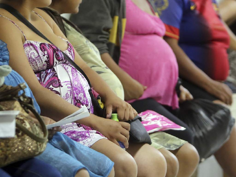 Atienden por día 4.3 partos de adolescente
