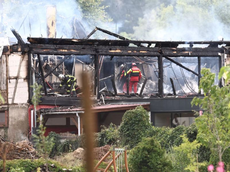 Incendio albergue de Francia.