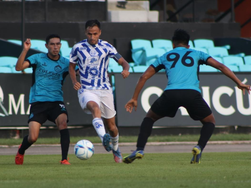 Pioneros Cancún FC y reboceros de la piedad dividen honores
