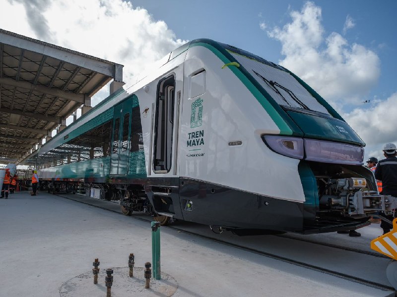 Destaca participación de mujeres en carreras técnicas ligadas al Tren Maya