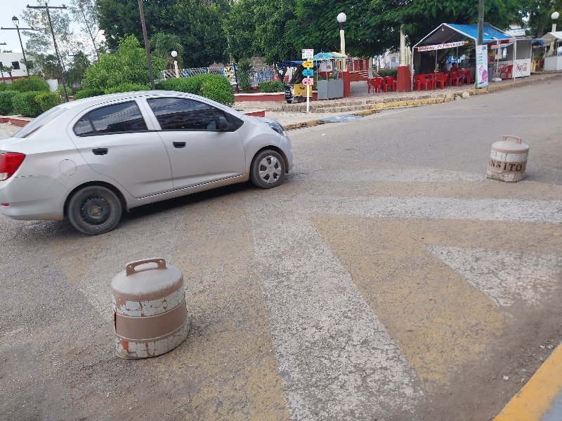 Líder vecinal pide a Seguridad Pública atender pasos peatonales