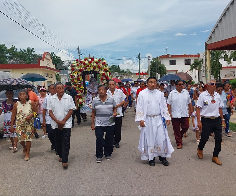 Celebran asunción de la Virgen María en Kantunilkín