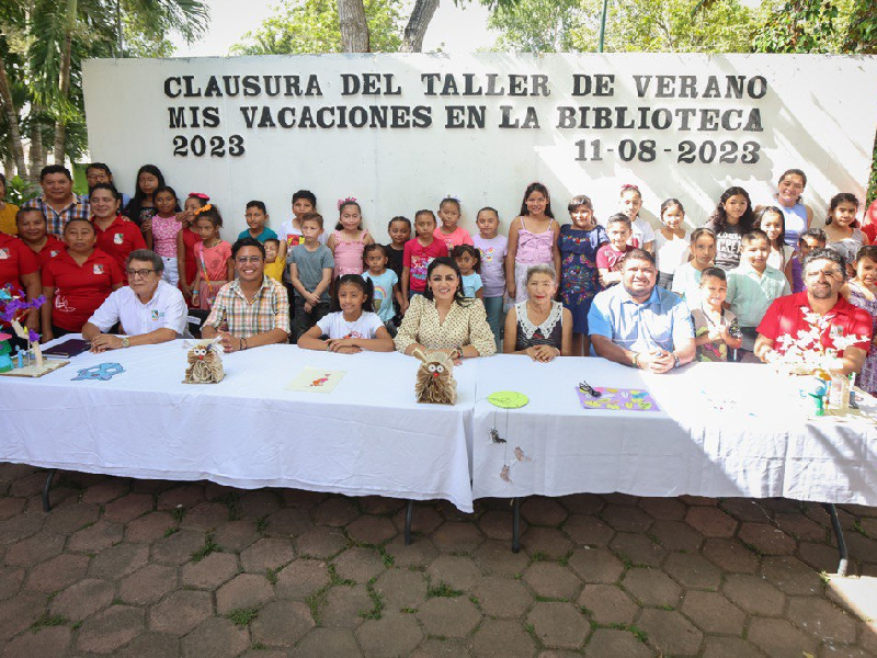 Clausura la presidenta municipal talleres de verano "Mis vacaciones en la Biblioteca"