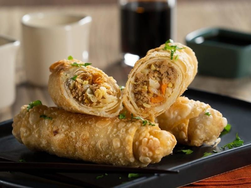 Rollitos primavera con atún.