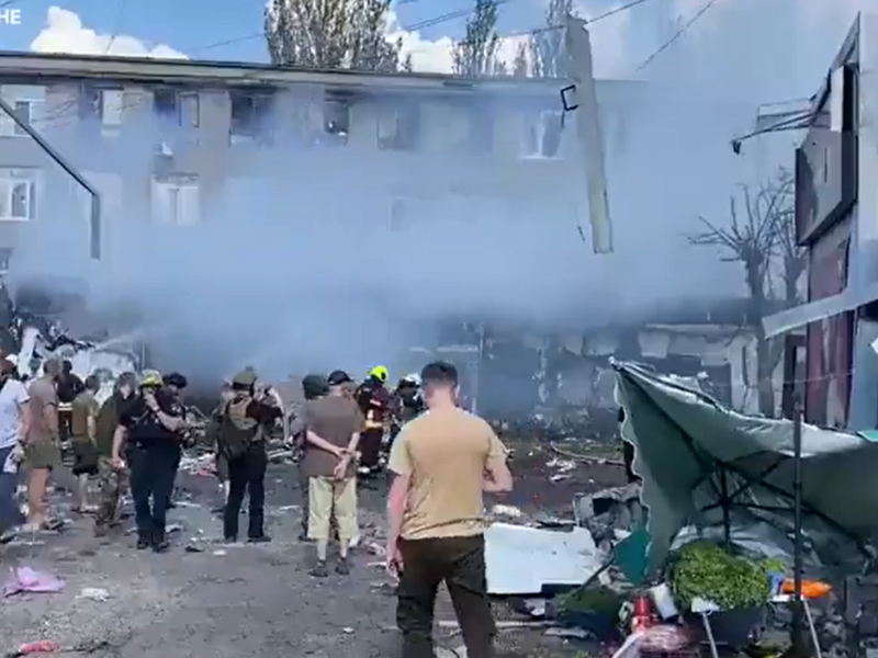 Mal ruso debe ser derrotado Zelenski tras bombardeo a mercado