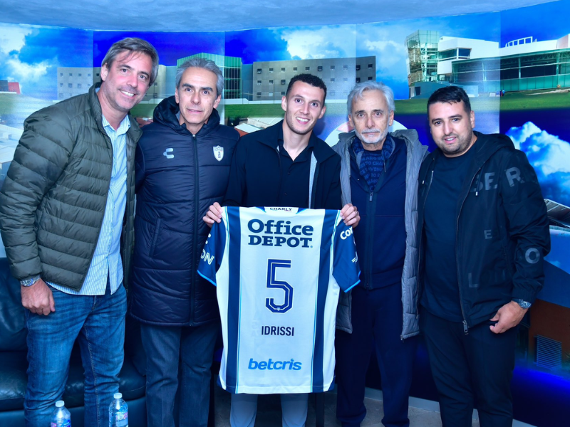 Pachuca se refuerza con figura internacional