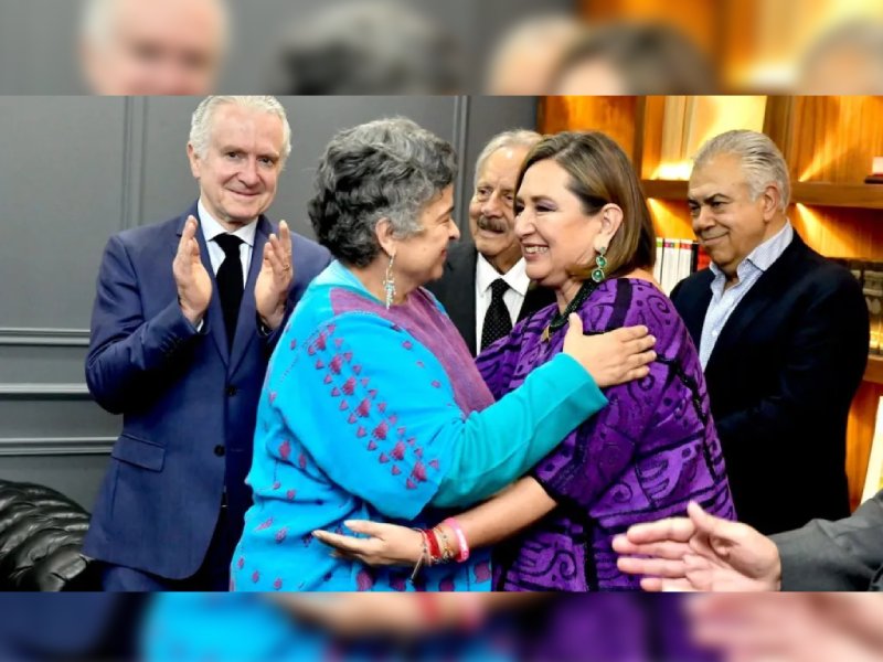 Buscan alzar la mano a Xóchitl en Ángel de la Independencia