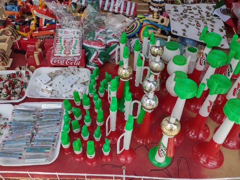 Otorgan 13 de 15 permisos para venta de artículos patrios en las calles de Cancún