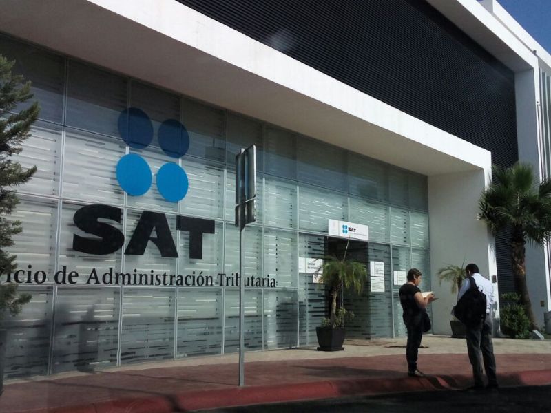 SAT sueldos.
