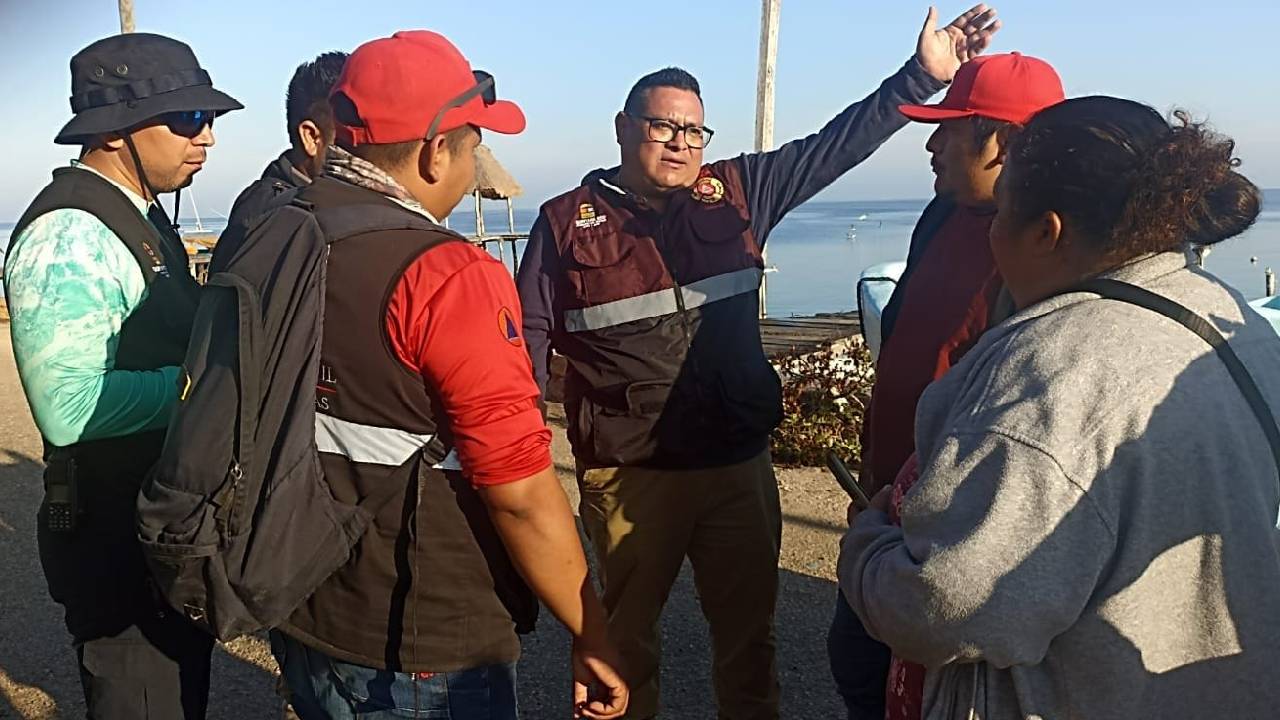 Al parecer, lancheros hallaron las redes de los pescadores desaparecidos.