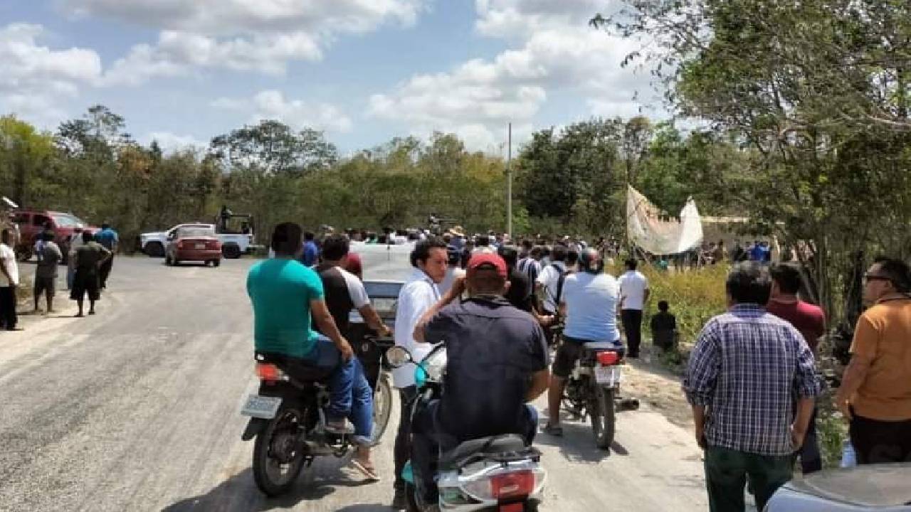 Ejidatarios de Chunyaxché levantaron el bloque en la carretera Felipe Carrillo Puerto.