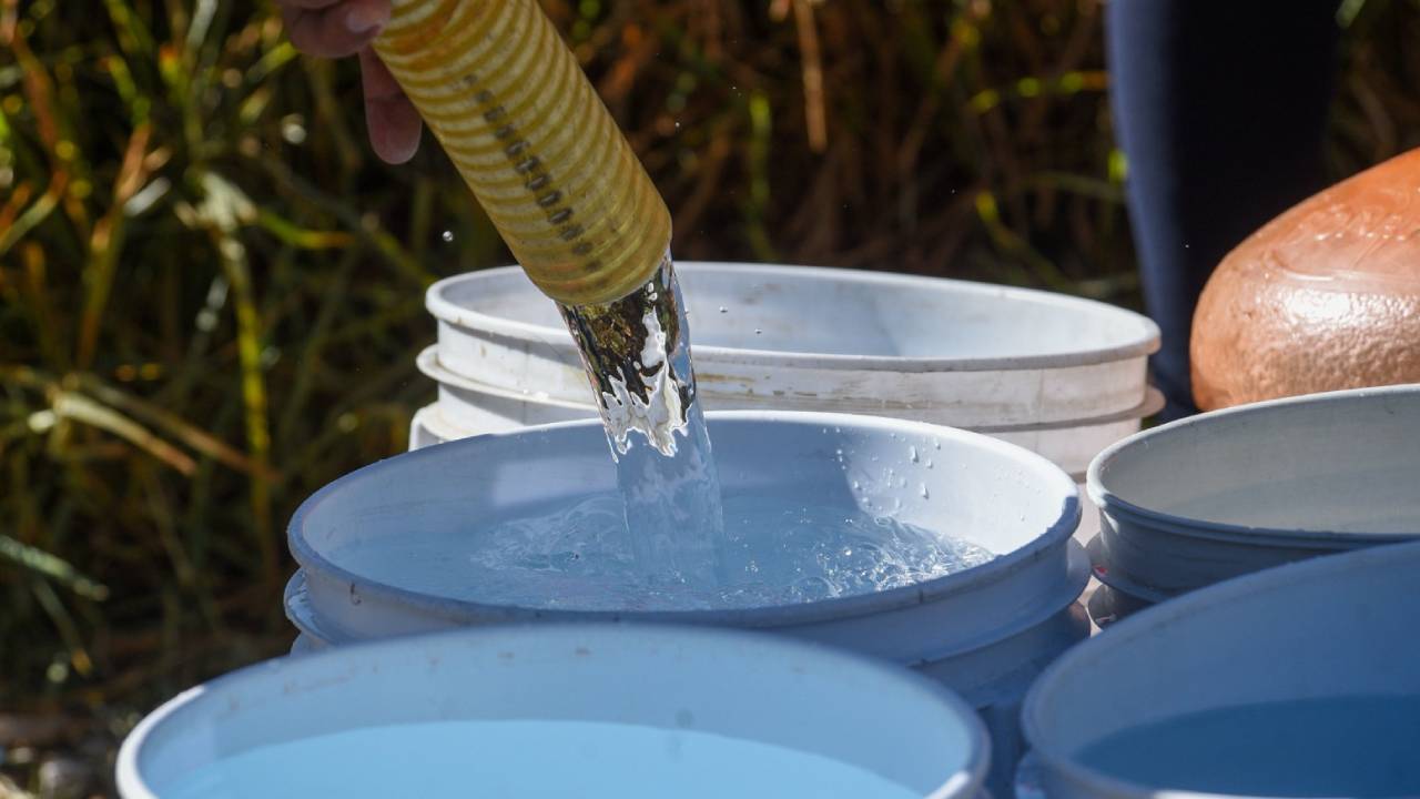 Imagen ilustrativa sobre la carencia de suministro de agua potable.