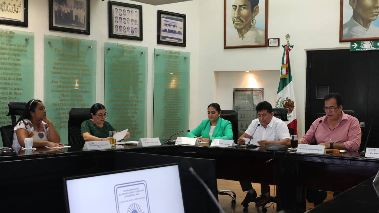 Trabajos de la Comisión de Puntos Legislativos y Técnica Parlamentaria.