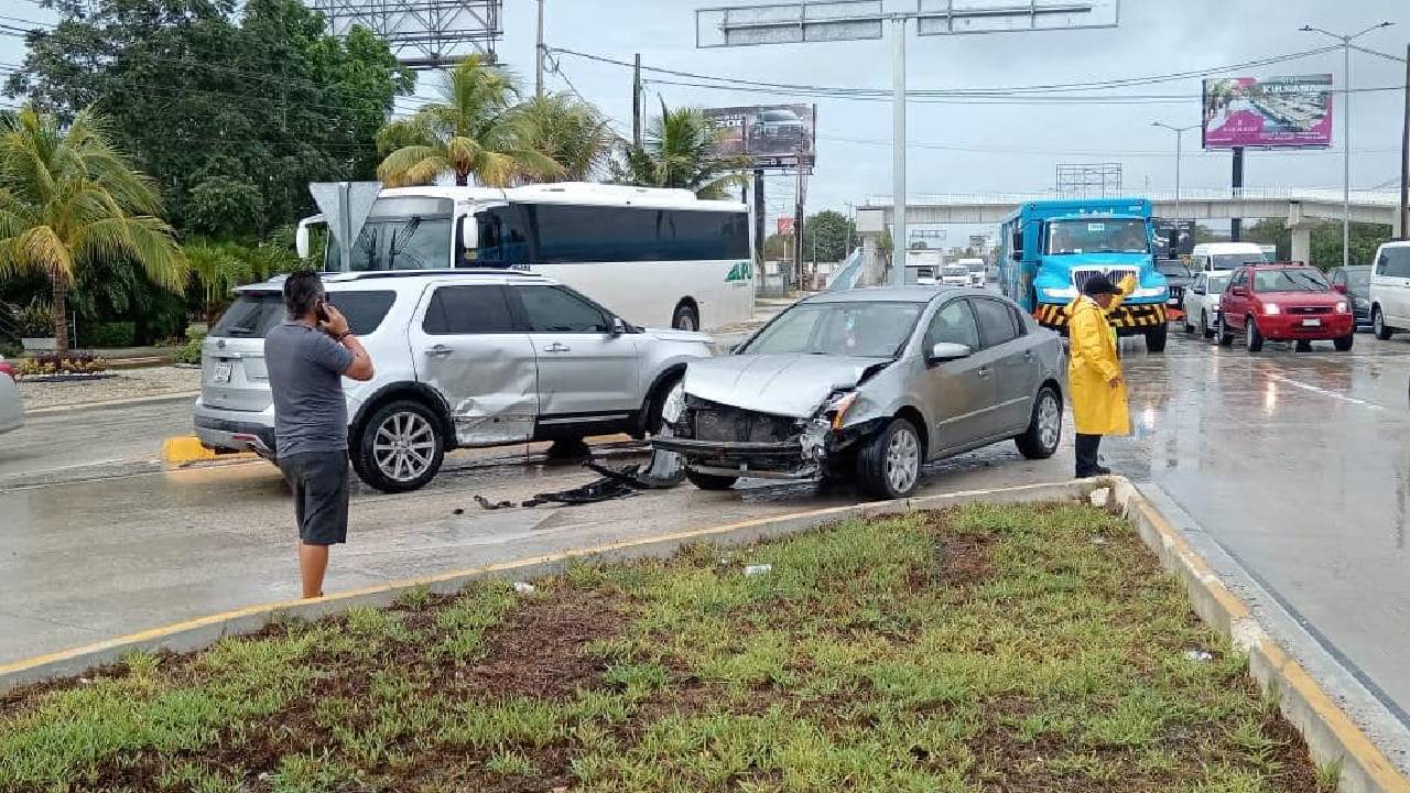 Accidente vial en el Blvd. Colosio_ Lesionados y desvíos