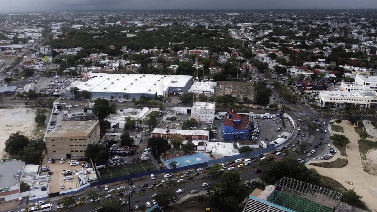 Cierres viales en Cancún.