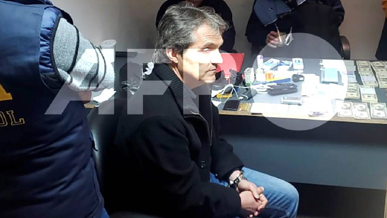 El empresario argentino-mexicano Carlos Agustín Ahumada Kurtz, luego de ser detenido en el aeropuerto Jorge Newbery de Buenos Aires el 16 de agosto de 2019.