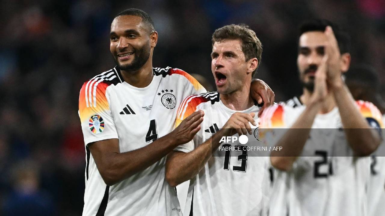 Los alemanes iniciaron con el pide derecho la Eurocopa.