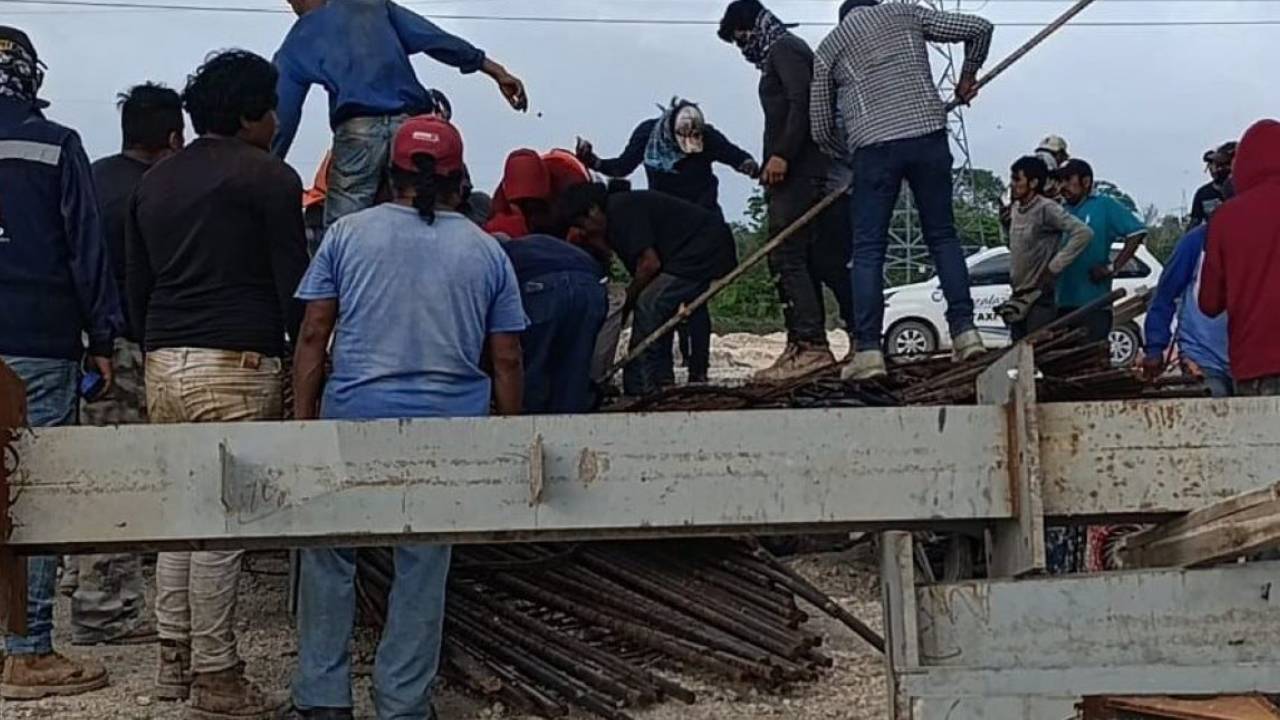 Colapso de estructura del Tren Maya lesiona a trabajador.