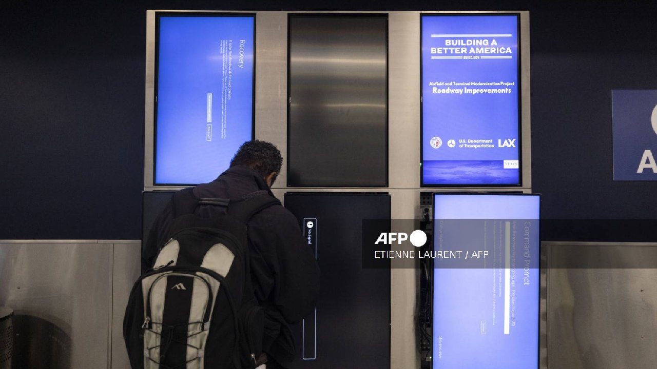 Apagón cibernético afecta a Delta Airlines.