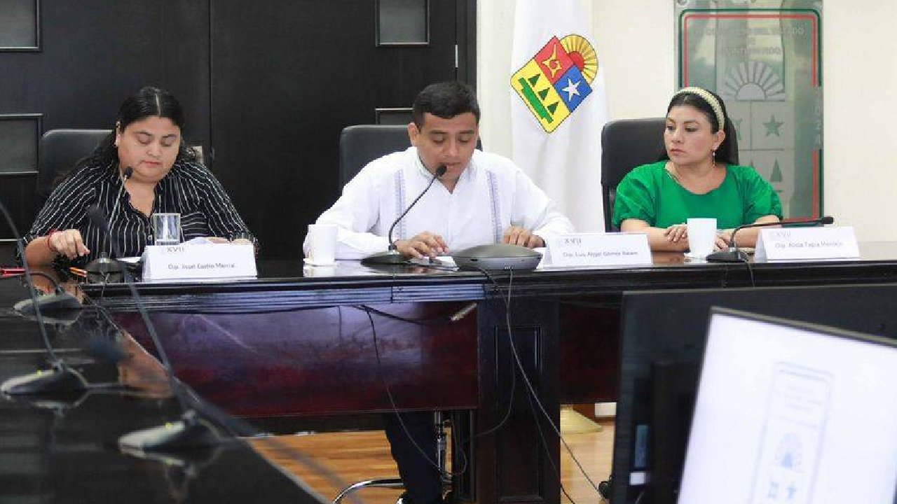 Sesión de la Comisión de Hacienda, Presupuesto y Cuenta de la XVII Legislatura.