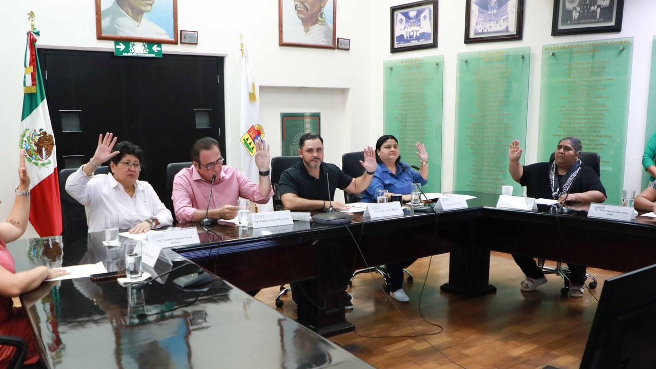 Sesión de la Comisión Permanente del Congreso de Quintana Roo.