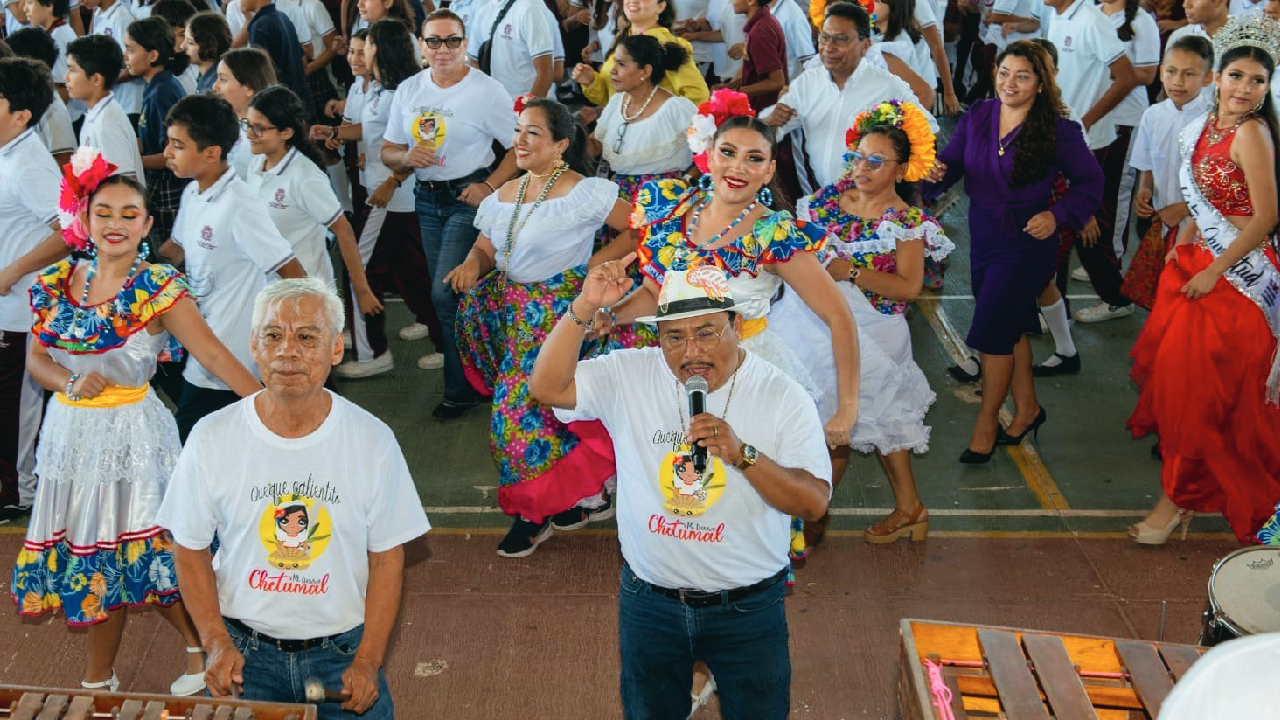 Colectivos en Chetumal buscan imponer un récord.