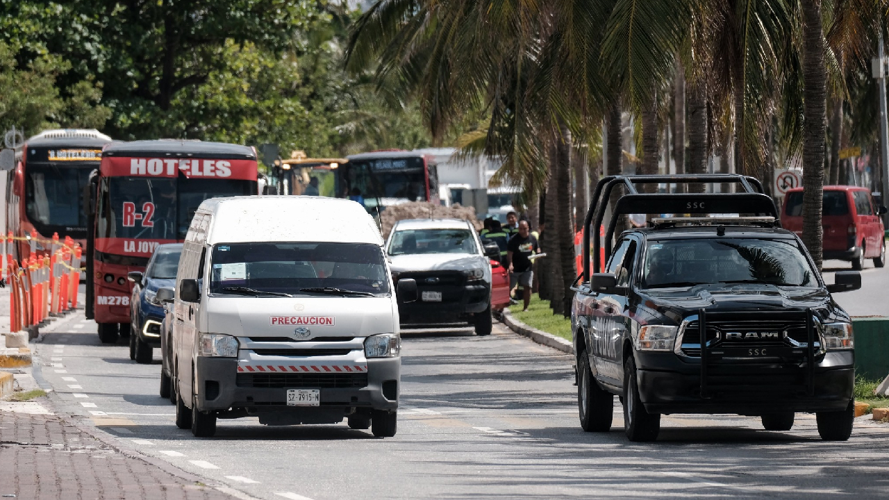 Aún hay cierres viales en Cancún.