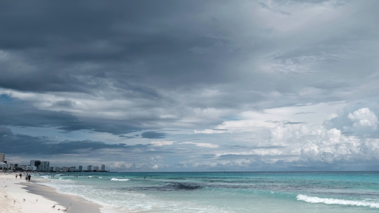 Se pronostican lluvias para algunas zonas de Quintana Roo. El clima, caluroso.