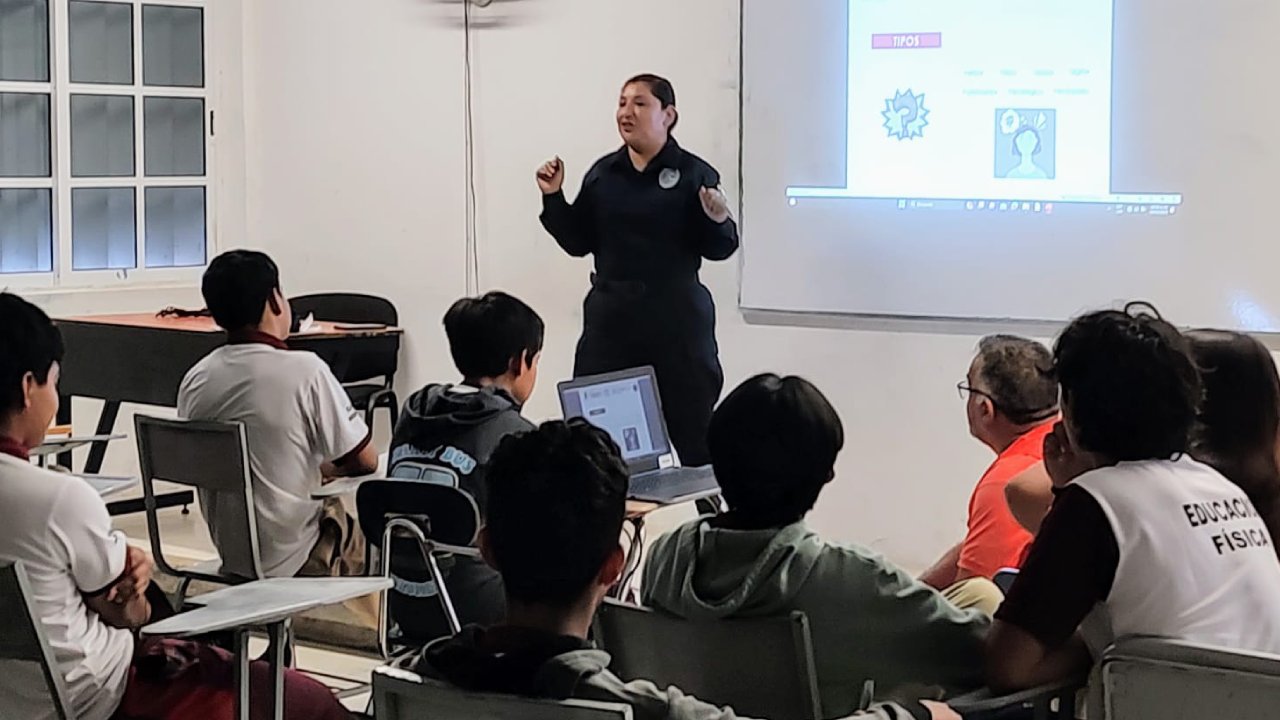 Charla del Grupo Especializado en Atención a Víctimas de Violencia de Género.
