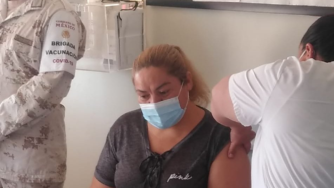 Inicia la campaña de vacunación contra influenza y Covid-19.