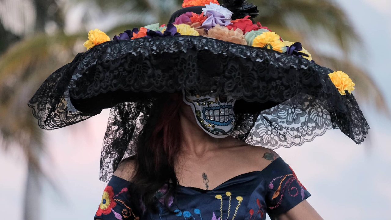 Catrinas y catrines recorrerán las calles en el "Hanal Pixan".