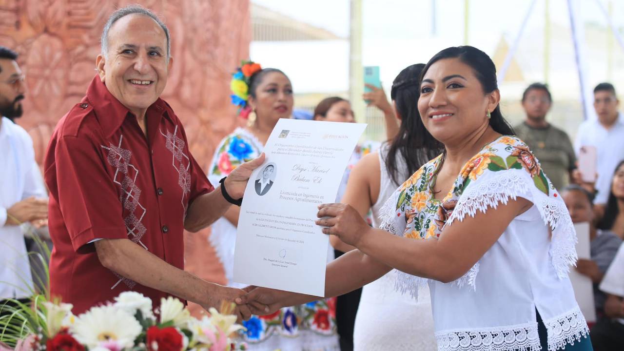 Graduación de ingenieros agrónomos, en Kantunilkín.