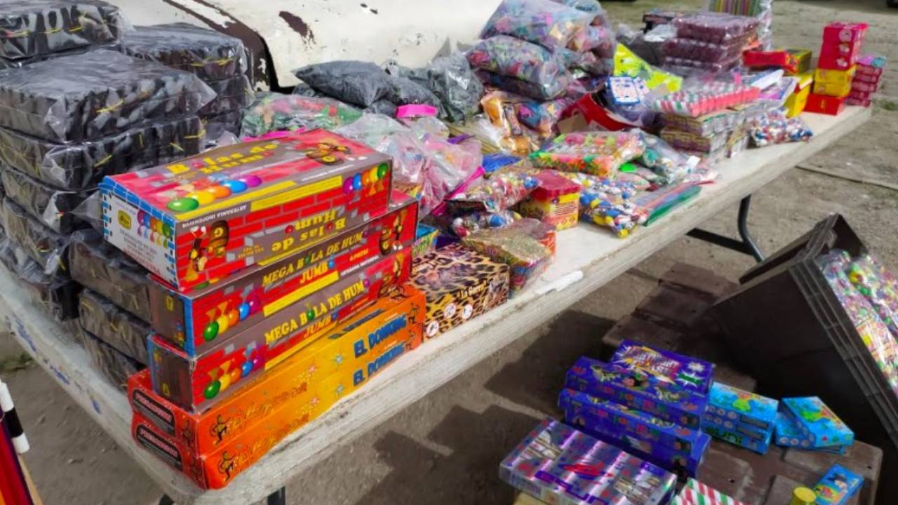 Venta de pirotecnia en Cozumel.