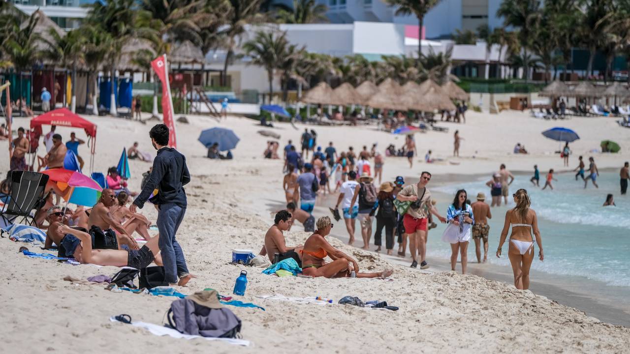 Turistas en el Caribe mexicano.